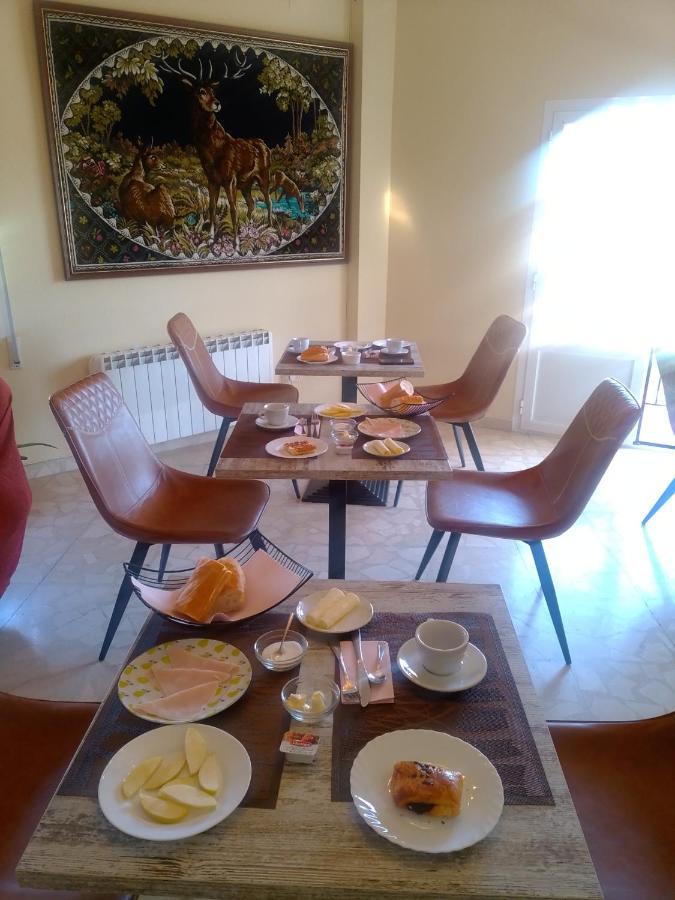 El Refugio Bed & Breakfast Villarrobledo Exterior foto